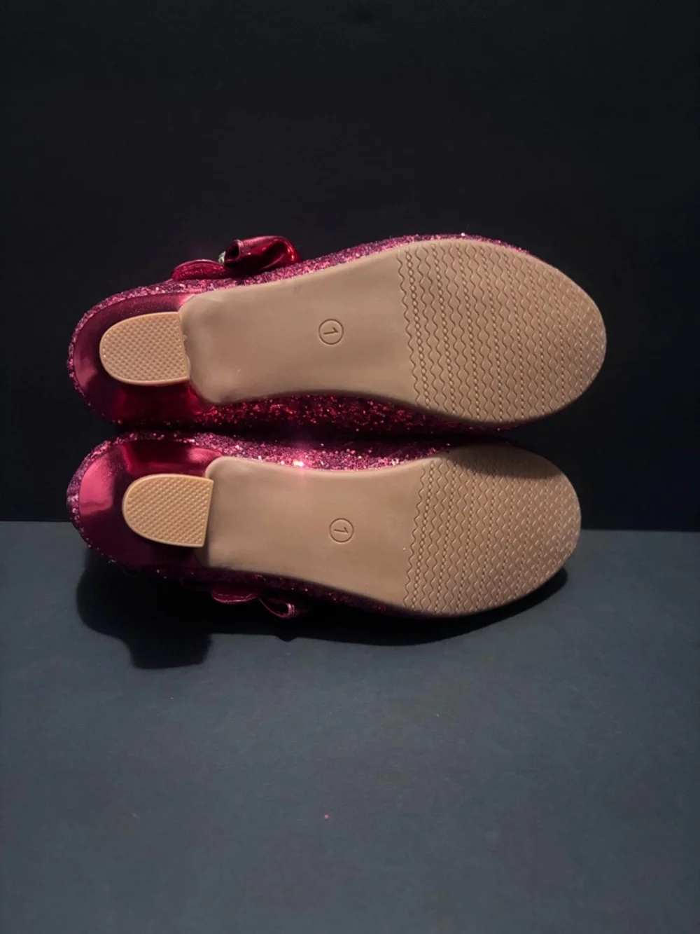 NWOT Girls Size 1 Red Glitter Mary Jane Heels with Bow Accent - Picture 6 of 6